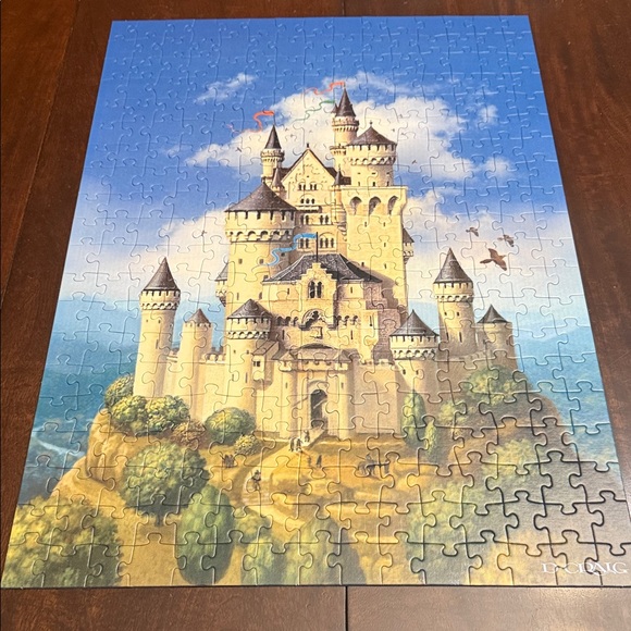 2010 Ravensburger neuschwanstein Castle Puzzle. 300 pieces. Complete. - Picture 2 of 7